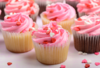 7 συνταγές ροζ cupcake για να σερβίρετε ένα γοητευτικό και νόστιμο γλυκό
